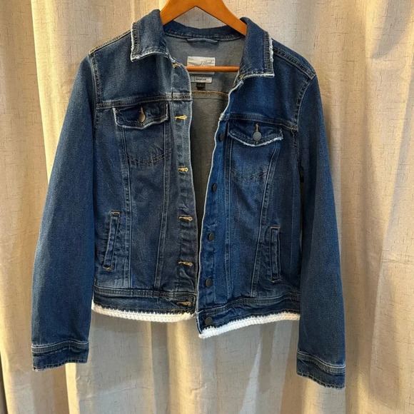 Universal Thread Freeborn Jean Jacket Size L. Customized Crocheted Trim. - Picture 1 of 8
